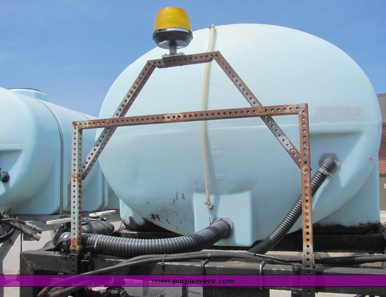 image for item 4288 1999 Monroe anti-ice 1600 gallon tank