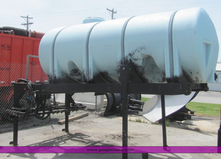 image for item 4289 1999 Monroe anti-ice 1600 gallon tank