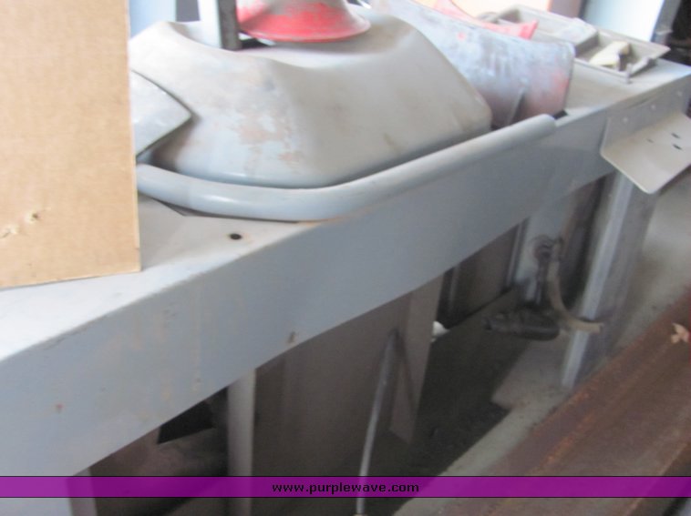 image for item 4297 1986 FMC 7600 center post tire machine