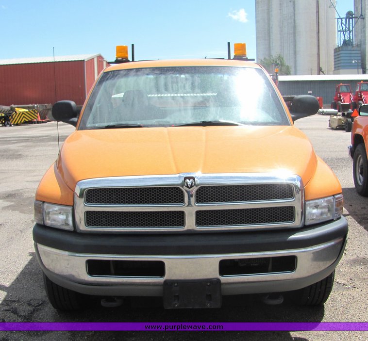 image for item 4330 2001 Dodge Ram 2500 pickup