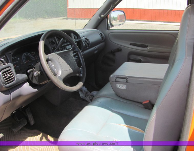 image for item 4330 2001 Dodge Ram 2500 pickup