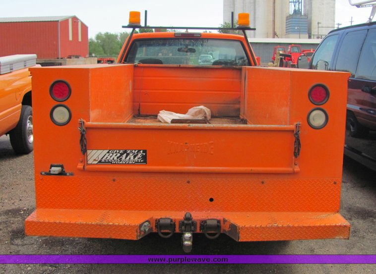 image for item 4331 1999 Chevrolet C2500 pickup