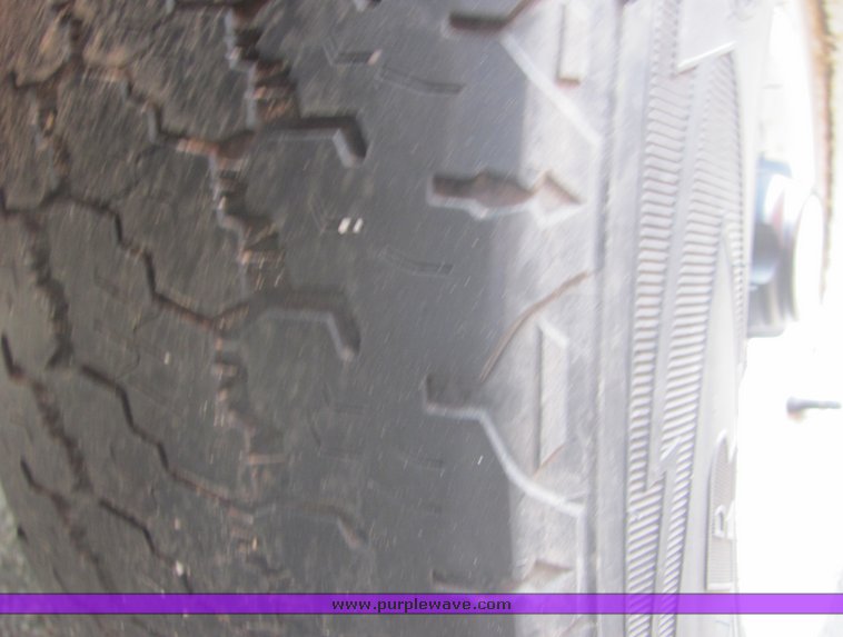 image for item 4332 2002 Chevrolet G1500 Express van