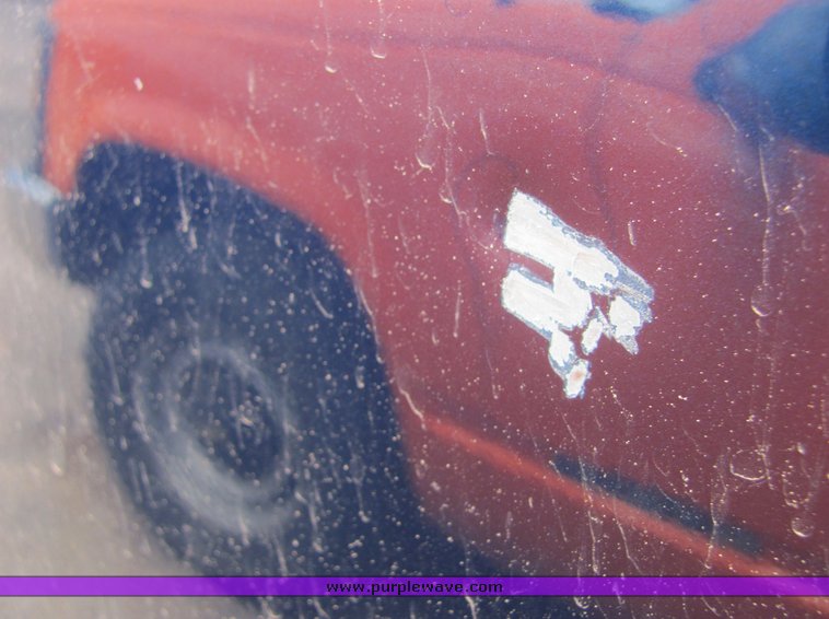 image for item 4332 2002 Chevrolet G1500 Express van