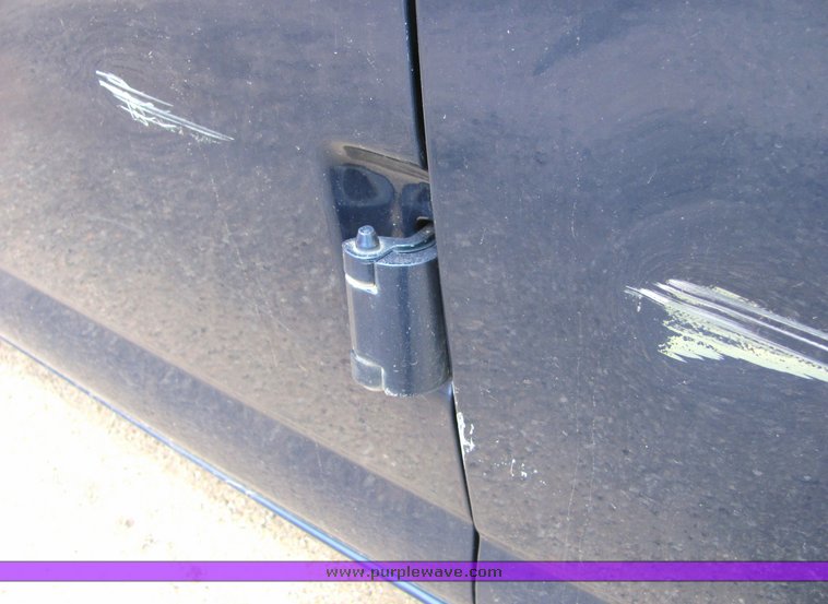 image for item 4332 2002 Chevrolet G1500 Express van