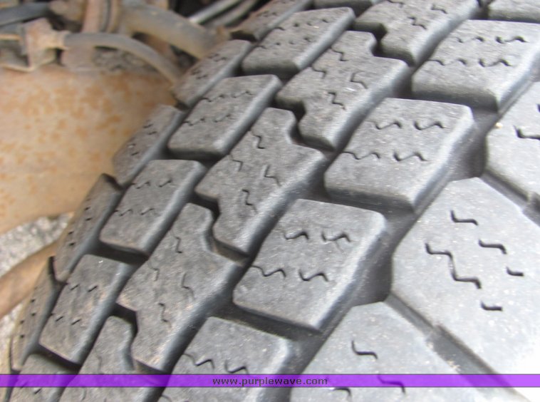 image for item 4333 1999 Chevrolet C2500 pickup