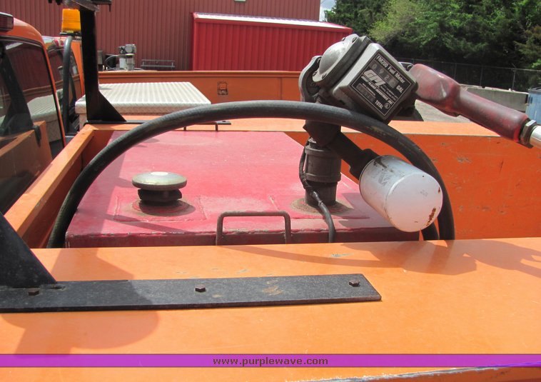 image for item 4333 1999 Chevrolet C2500 pickup