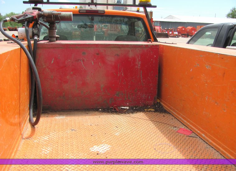 image for item 4333 1999 Chevrolet C2500 pickup