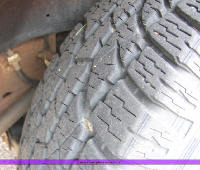 image for item 4334 2002 Chevrolet C1500 Silverado pickup