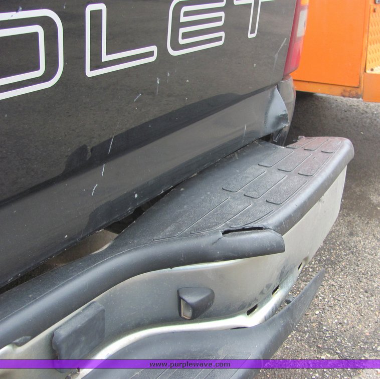 image for item 4334 2002 Chevrolet C1500 Silverado pickup