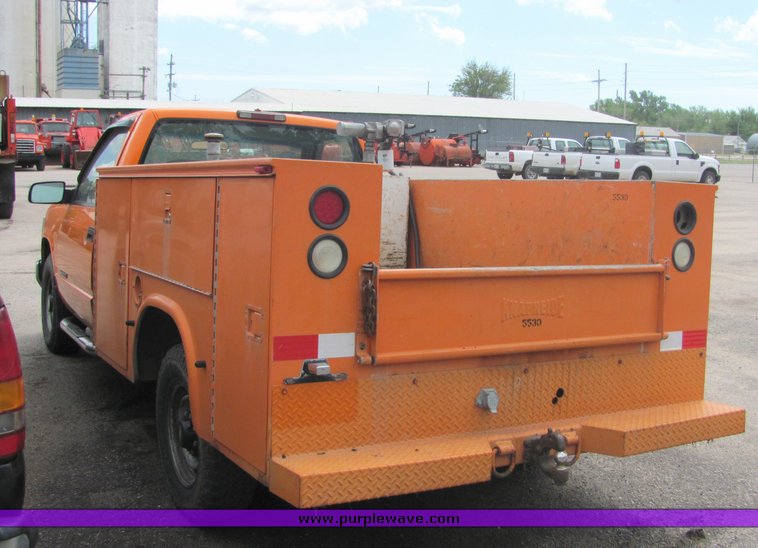 image for item 4335 1999 Chevrolet C2500 pickup