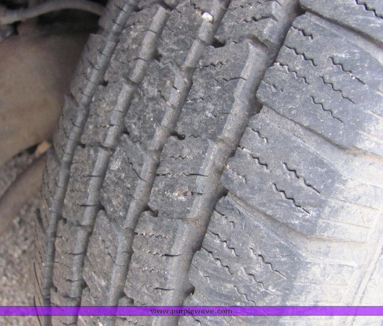 image for item 4335 1999 Chevrolet C2500 pickup