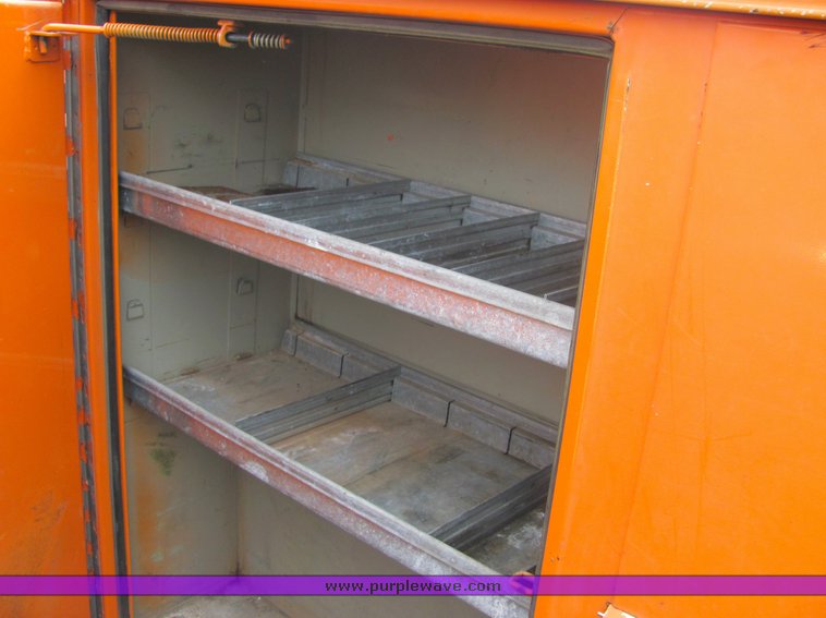 image for item 4335 1999 Chevrolet C2500 pickup