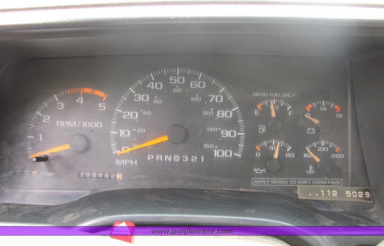 image for item 4336 1999 Chevrolet C2500 pickup