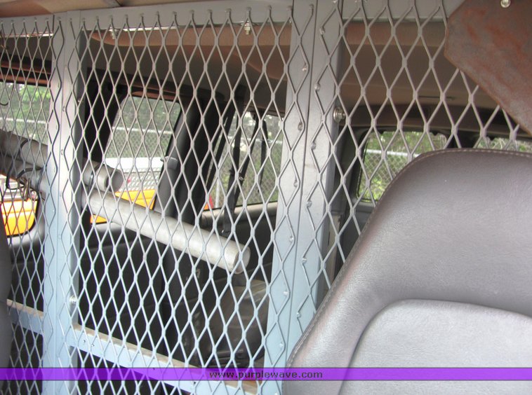 image for item 4337 2002 Chevrolet G1500 Express van