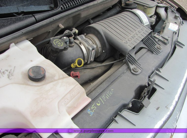 image for item 4337 2002 Chevrolet G1500 Express van