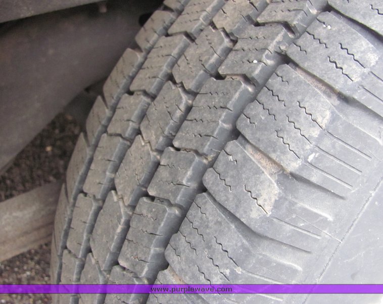 image for item 4337 2002 Chevrolet G1500 Express van