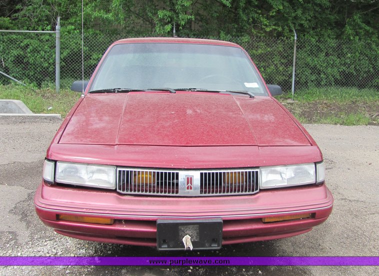 image for item 4338 1996 Oldsmobile Ciera SL
