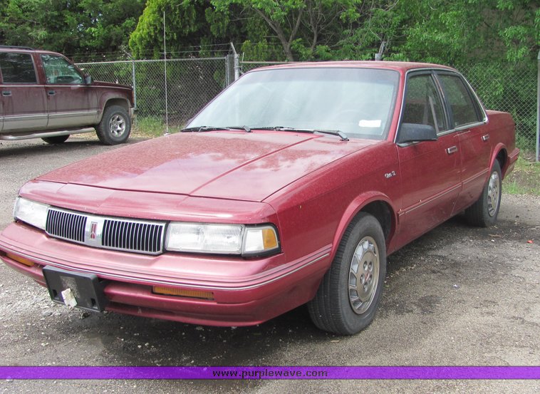 image for item 4338 1996 Oldsmobile Ciera SL
