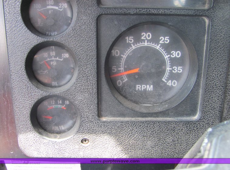 image for item 4343 1986 International S1754 service truck