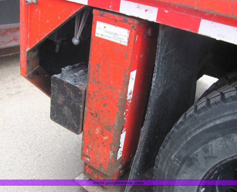 image for item 4343 1986 International S1754 service truck