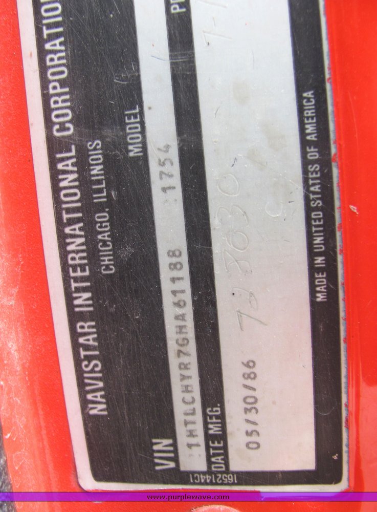 image for item 4343 1986 International S1754 service truck