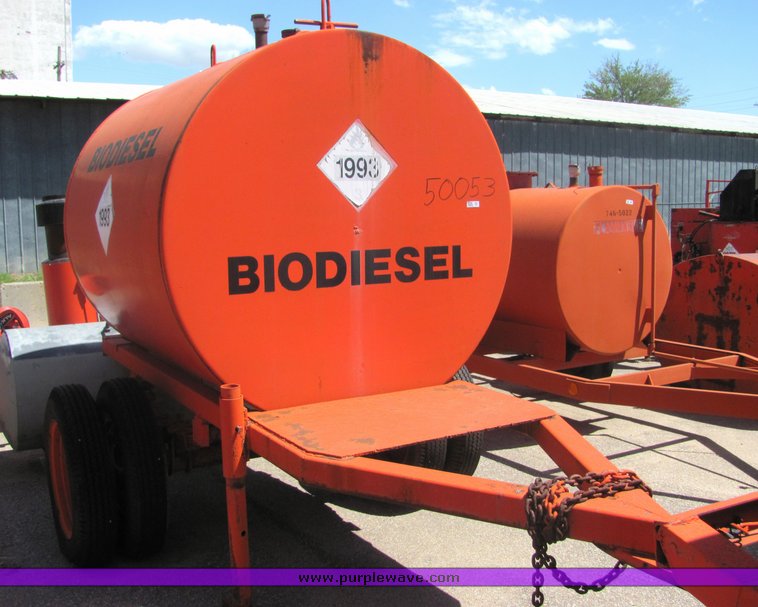 image for item 4354 1000 gallon trailer mounted fuel tank