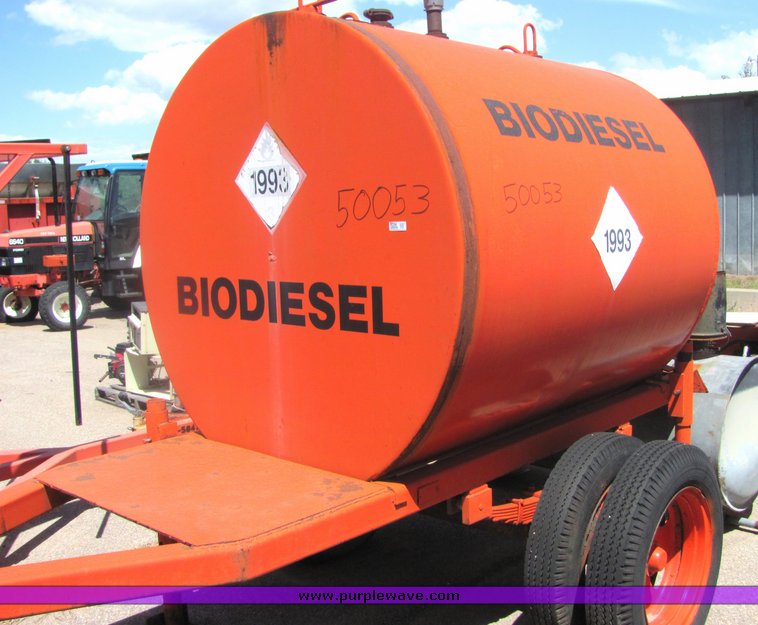 image for item 4354 1000 gallon trailer mounted fuel tank