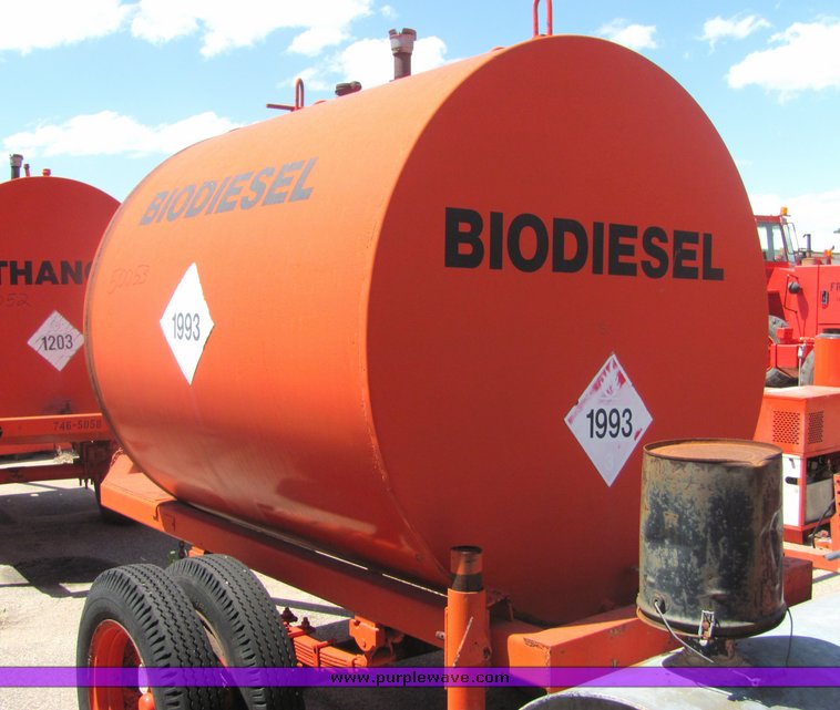 image for item 4354 1000 gallon trailer mounted fuel tank