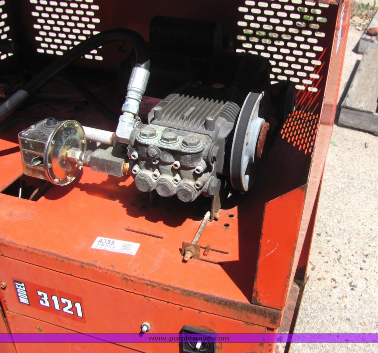 image for item 4355 2004 Alkota 3121b-NG pressure washer