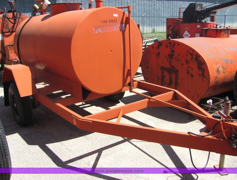 image for item 4358 1992 JFW 600 gallon fuel tank