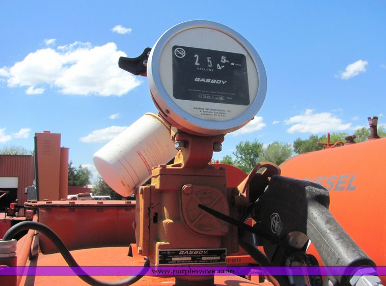 image for item 4358 1992 JFW 600 gallon fuel tank