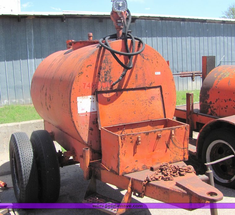 image for item 4359 1968 Wichita 1230c 500 gallon fuel tank