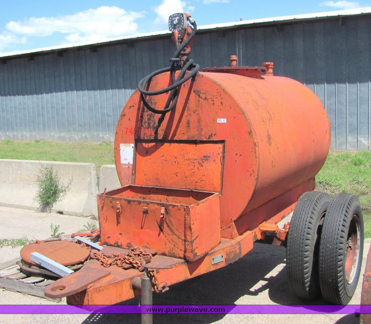 image for item 4359 1968 Wichita 1230c 500 gallon fuel tank