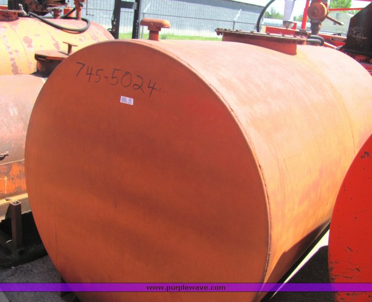 image for item 4362 1974 Wichita 1230c 900 gallon skid mounted diesel tank