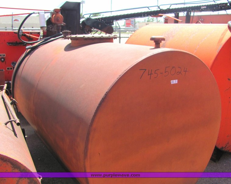 image for item 4362 1974 Wichita 1230c 900 gallon skid mounted diesel tank