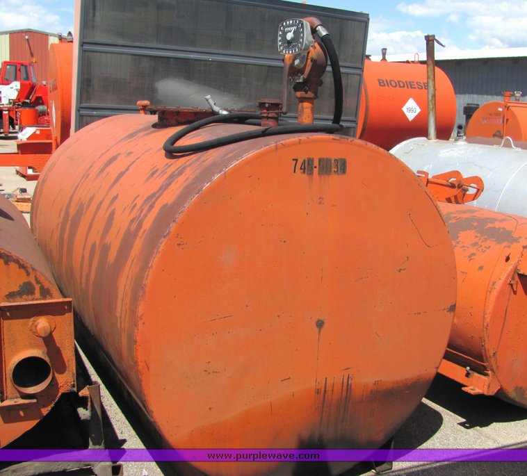 image for item 4364 1974 Wichita 1230c 900 gallon skid mounted diesel tank