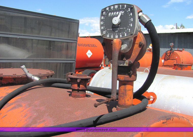 image for item 4364 1974 Wichita 1230c 900 gallon skid mounted diesel tank