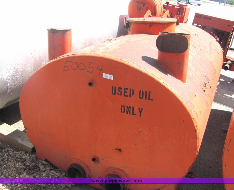 500 gallon oil tank in Hutchinson, KS Item 4365 sold Purple Wave