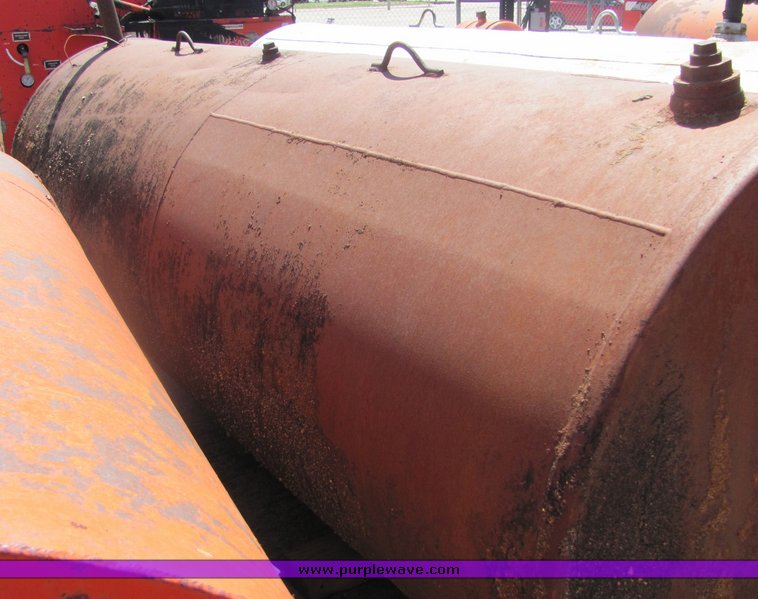 image for item 4367 1000 gallon underground fuel tank