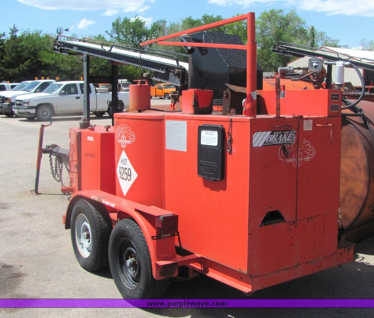 image for item 4368 1995 Crafco EZ-Pour 200 crack seal machine