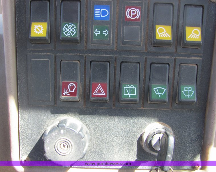 image for item 4371 1995 Fiat-Allis FR70 wheel loader