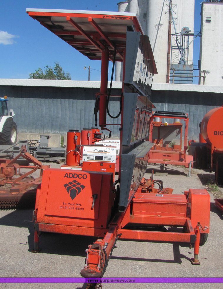 image for item 4389 1998 Addco DH1000als variable message board