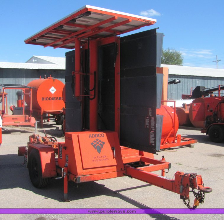 image for item 4389 1998 Addco DH1000als variable message board