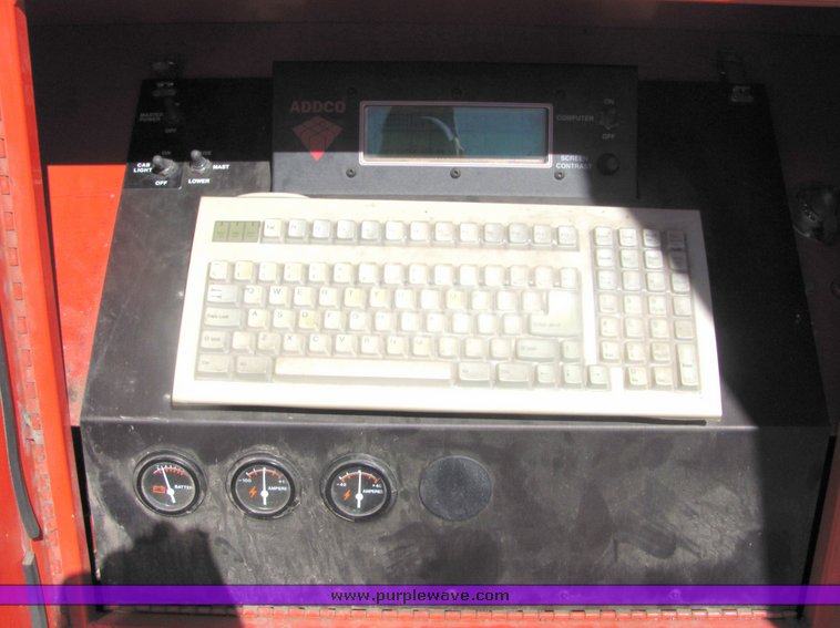 image for item 4389 1998 Addco DH1000als variable message board