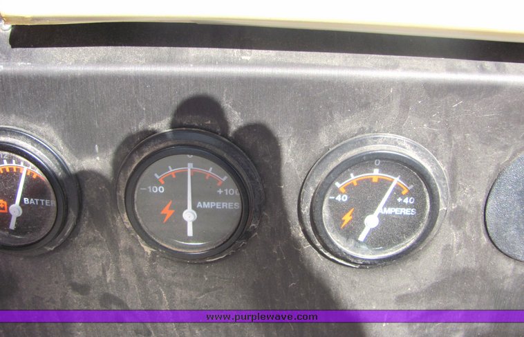 image for item 4389 1998 Addco DH1000als variable message board