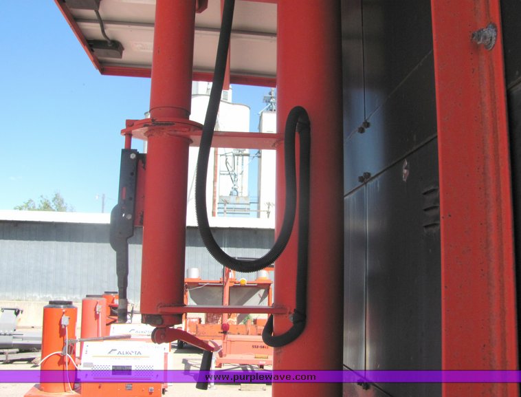 image for item 4389 1998 Addco DH1000als variable message board