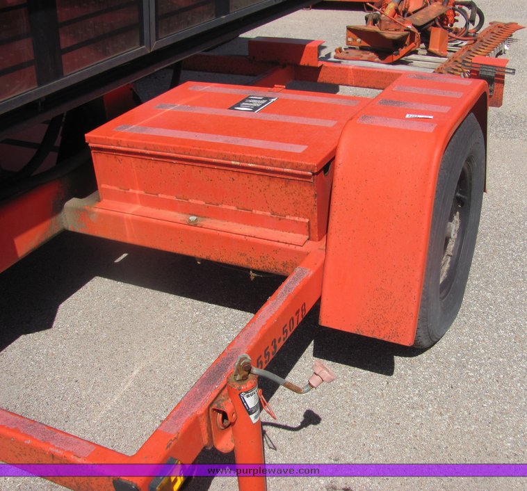 image for item 4389 1998 Addco DH1000als variable message board