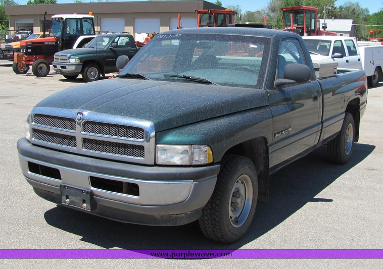 image for item 4398 2001 Dodge Ram 1500