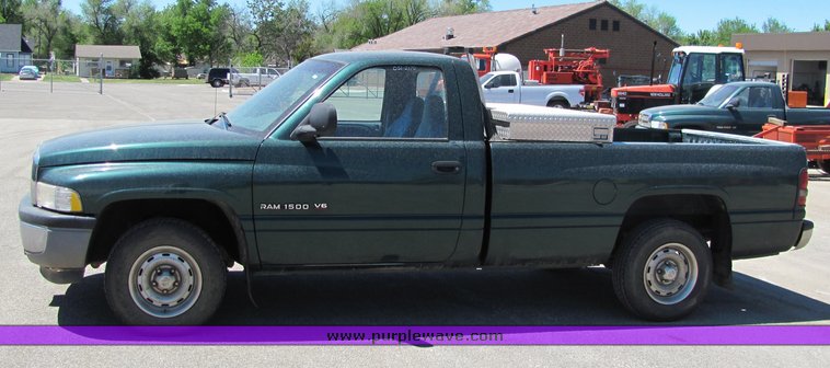 image for item 4398 2001 Dodge Ram 1500